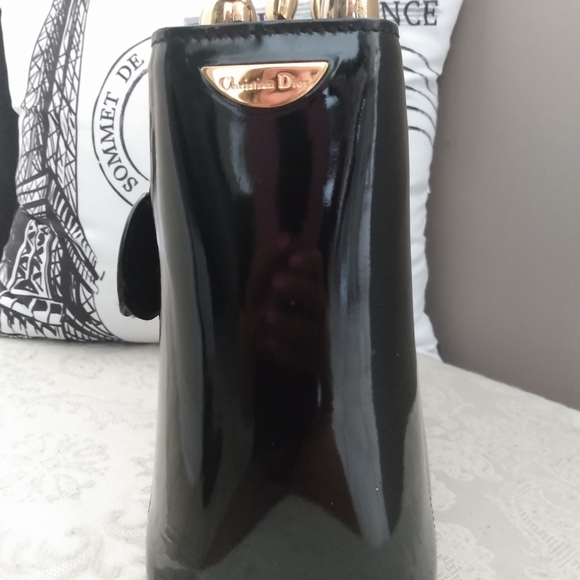 *Sold* Authentic Christian Dior Maris Pearl Black Patent Leather handbag - Picture 3 of 14